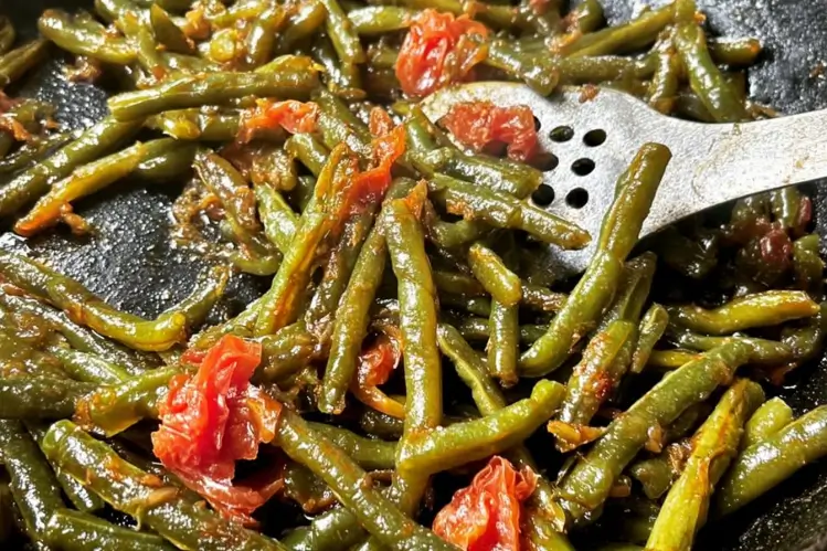 Crack Green Beans for holidays side dish as Thanksgiving and Christmas
