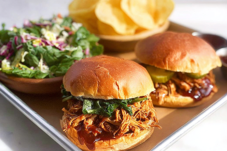 Slow Cooker BBQ Pulled Chicken