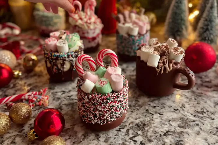 Christmas Chocolate Hot Cups Recipe