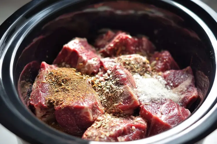 How to Make Beef Manhattan in the Slow Cooker