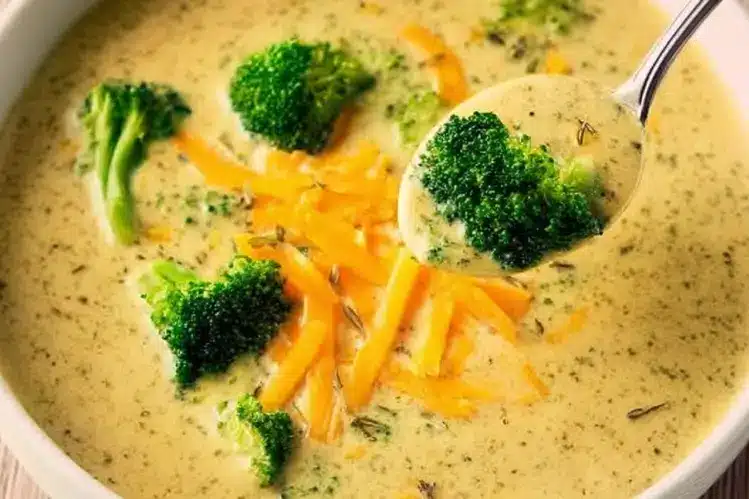 Slow Cooker Broccoli Cheese Soup